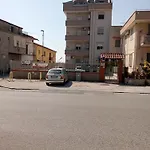 فندق مبيت وإفطار Porta Roma كابوا